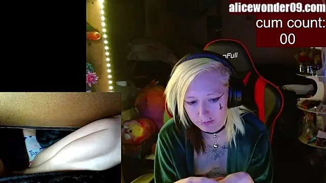 alicewonder09 online show from 02/03/25, 04:46