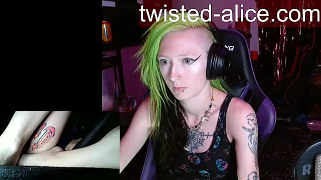 Snapshot of alicewonder09 chatting on 07/17/26, 03:13 alicewonder09 online show from 07/17/26, 03:13