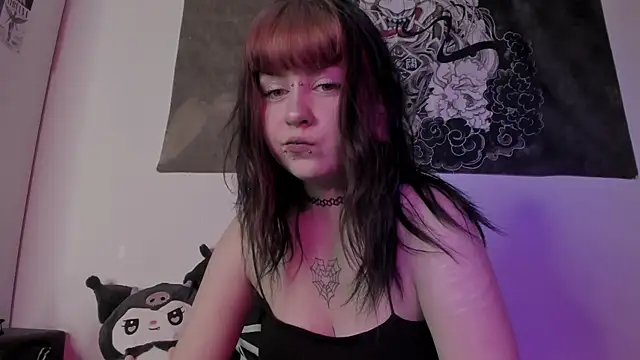 t0riayun0 online show from 12/18/24, 11:40