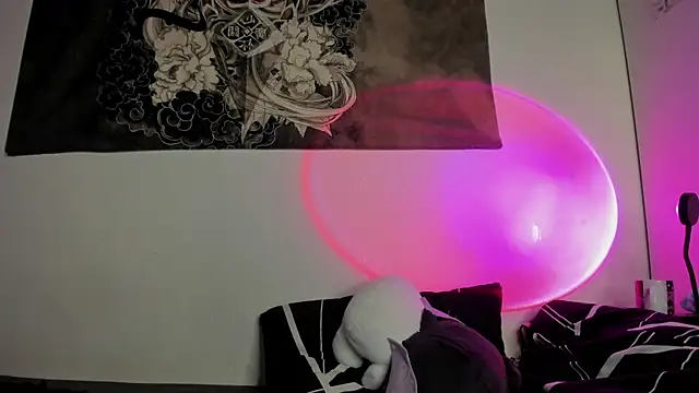 t0riayun0 online show from 01/19/25, 02:57