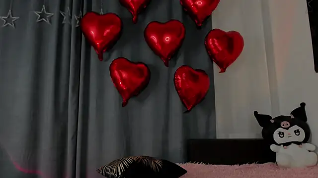 t0riayun0 online show from 02/15/25, 11:03