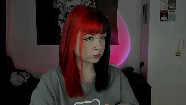 t0riayun0 online show from 03/17/25, 09:55