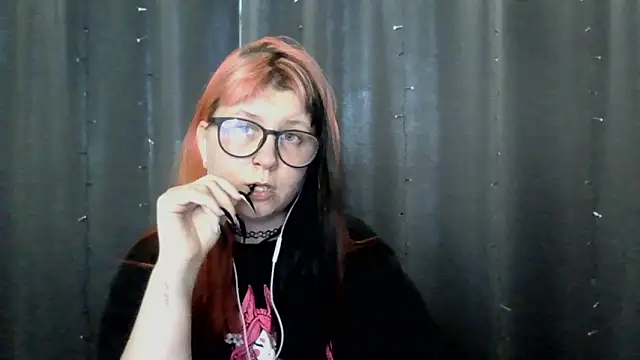 t0riayun0 online show from 02/13/26, 09:05