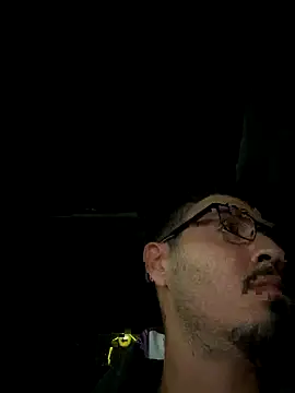 Snapshot of Bbyboyivan chatting on 10/26/25, 05:35 Bbyboyivan online show from 10/26/25, 05:35