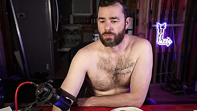 Snapshot of Fastflogger1 chatting on 01/30/25, 03:22 Fastflogger1 online show from 01/30/25, 03:22