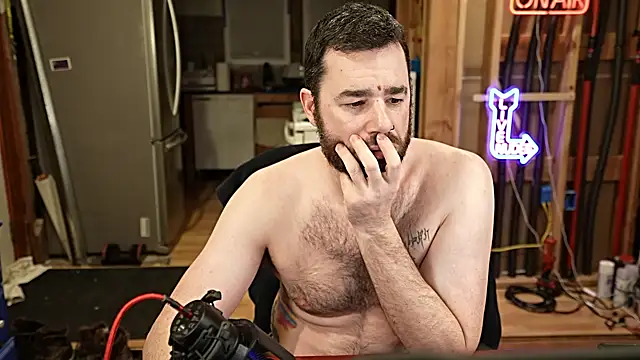 Snapshot of Fastflogger1 chatting on 02/10/25, 03:35 Fastflogger1 online show from 02/10/25, 03:35