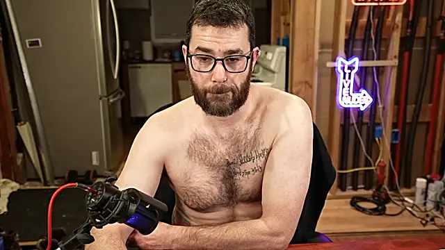 Snapshot of Fastflogger1 chatting on 02/22/25, 01:44 Fastflogger1 online show from 02/22/25, 01:44