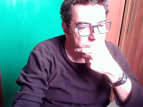 Snapshot of FernandoReuterG chatting on 10/13/25, 02:50 FernandoReuterG online show from 10/13/25, 02:50