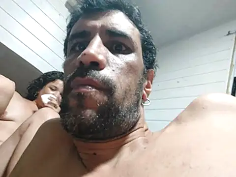 Snapshot of Hotcasados69 chatting on 04/26/26, 05:49 Hotcasados69 online show from 04/26/26, 05:49