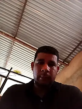 Snapshot of El-reyleon chatting on 04/23/26, 02:19 El-reyleon online show from 04/23/26, 02:19