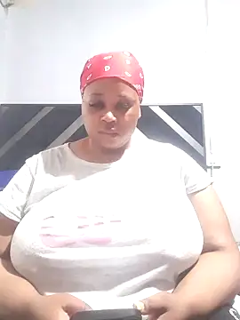 Snapshot of Sexy-queen99xx chatting on 09/19/25, 07:21 Sexy-queen99xx online show from 09/19/25, 07:21