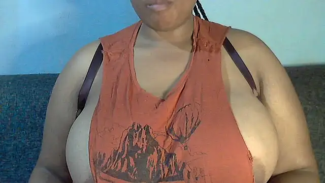 Snapshot of Sexy-queen99xx chatting on 10/15/25, 02:55 Sexy-queen99xx online show from 10/15/25, 02:55