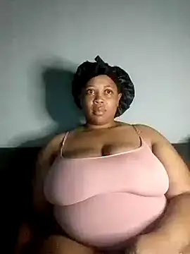 Snapshot of Sexy-queen99xx chatting on 10/16/25, 11:06 Sexy-queen99xx online show from 10/16/25, 11:06