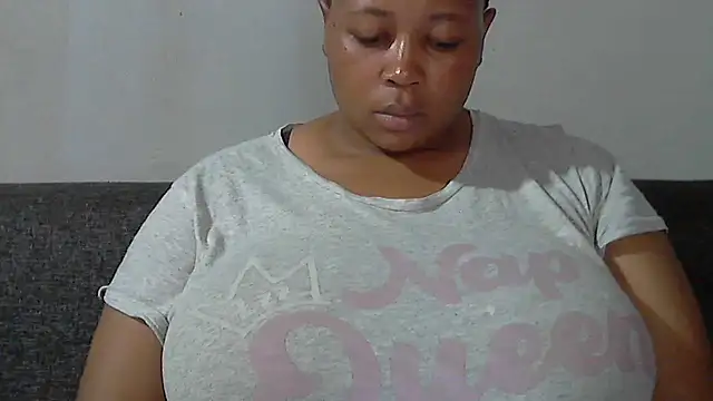 Snapshot of Sexy-queen99xx chatting on 11/15/25, 06:22 Sexy-queen99xx online show from 11/15/25, 06:22