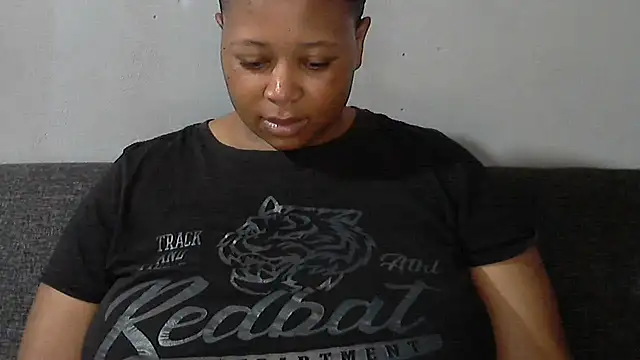 Snapshot of Sexy-queen99xx chatting on 12/14/25, 05:46 Sexy-queen99xx online show from 12/14/25, 05:46