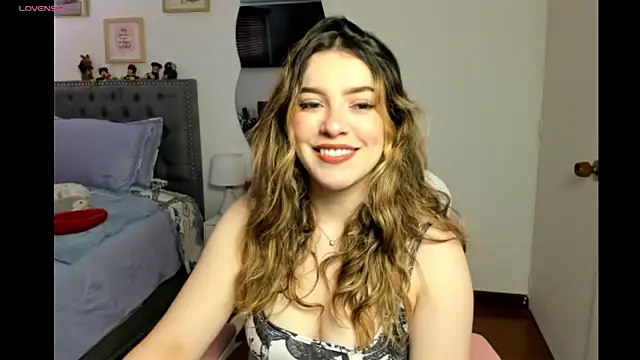 Snapshot of samysweet_8 chatting on 12/03/24, 01:32 samysweet 8 online show from 12/03/24, 01:32