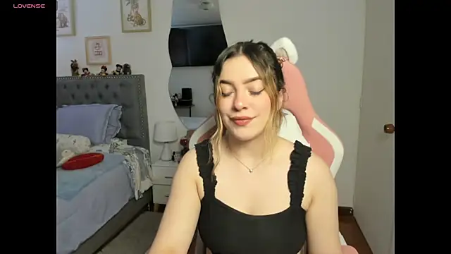 Snapshot of samysweet_8 chatting on 12/10/24, 02:28 samysweet 8 online show from 12/10/24, 02:28