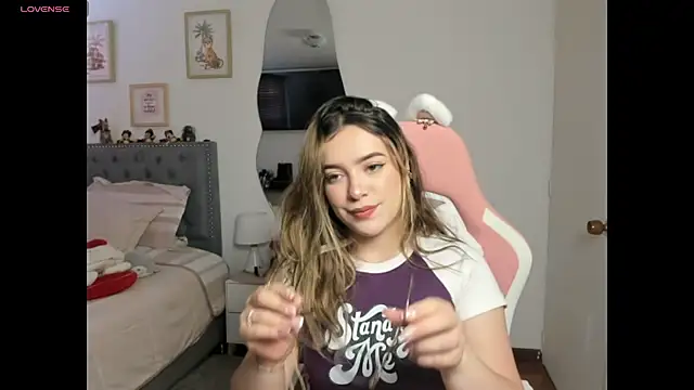 Snapshot of samysweet_8 chatting on 01/11/25, 01:01 samysweet 8 online show from 01/11/25, 01:01