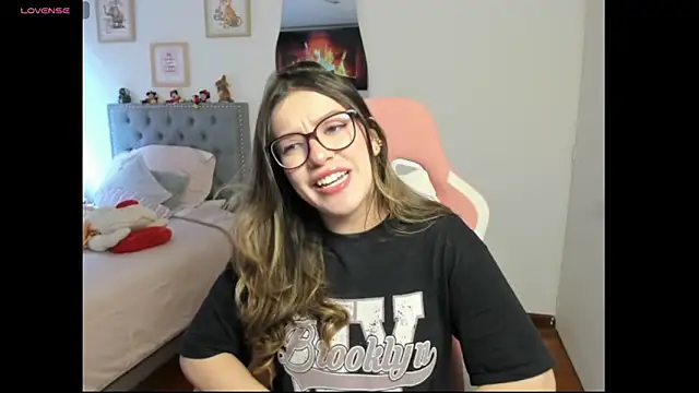 Snapshot of samysweet_8 chatting on 09/16/25, 06:31 samysweet 8 online show from 09/16/25, 06:31