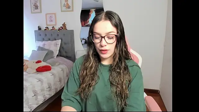 Snapshot of samysweet_8 chatting on 10/25/25, 02:46 samysweet 8 online show from 10/25/25, 02:46