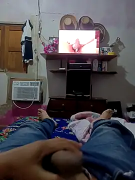 Snapshot of tati8718 chatting on 11/16/25, 05:46 tati8718 online show from 11/16/25, 05:46