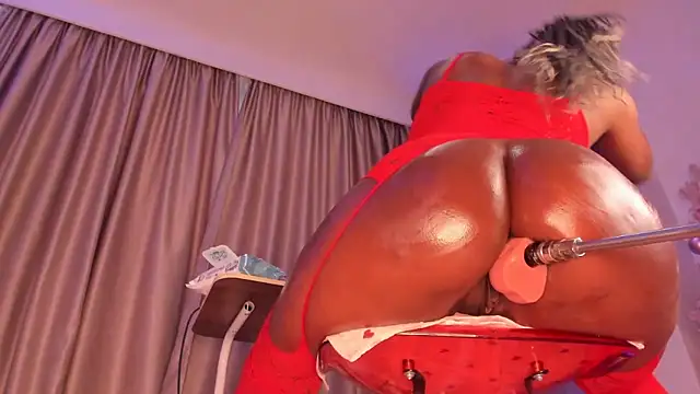 Snapshot of sugar-mirie chatting on 10/18/25, 02:40 sugar-mirie online show from 10/18/25, 02:40