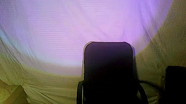 Snapshot of Victoria_Marks chatting on 04/20/26, 08:21 Victoria Marks online show from 04/20/26, 08:21