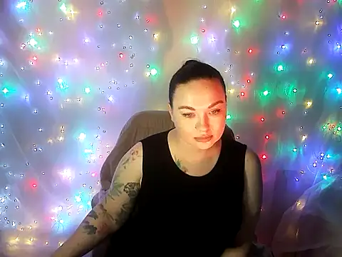 Snapshot of Victoria_Marks chatting on 06/27/26, 10:26 Victoria Marks online show from 06/27/26, 10:26