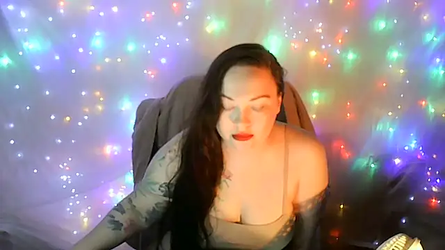 Snapshot of Victoria_Marks chatting on 06/30/26, 10:55 Victoria Marks online show from 06/30/26, 10:55