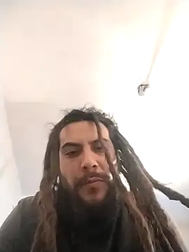 Snapshot of Pziko chatting on 10/12/25, 05:01 Pziko online show from 10/12/25, 05:01