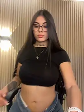 Snapshot of Sarasanders_4 chatting on 11/09/25, 02:10 Sarasanders 4 online show from 11/09/25, 02:10