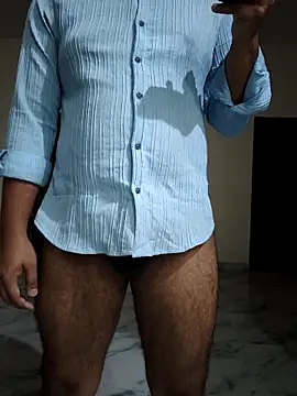 Snapshot of thebrownboi01 chatting on 11/13/25, 10:52 thebrownboi01 online show from 11/13/25, 10:52