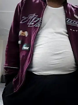 Snapshot of thebrownboi01 chatting on 11/24/25, 10:53 thebrownboi01 online show from 11/24/25, 10:53