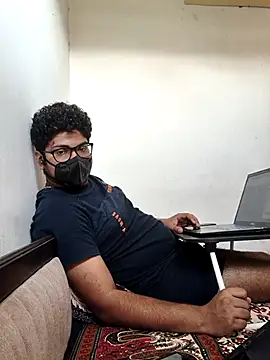 Snapshot of thebrownboi01 chatting on 11/29/25, 06:16 thebrownboi01 online show from 11/29/25, 06:16