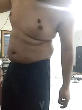 Snapshot of thebrownboi01 chatting on 02/18/26, 01:34 thebrownboi01 online show from 02/18/26, 01:34