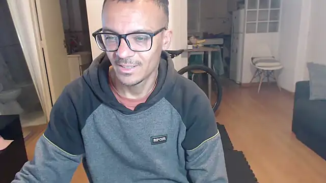 guachin hunk online show from 11/23/25, 04:12