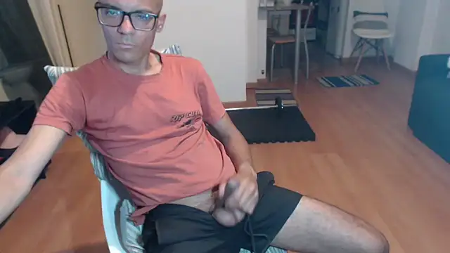 guachin hunk online show from 12/01/25, 01:10