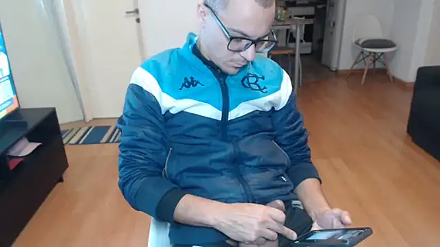 Snapshot of guachin_hunk chatting on 06/19/26, 11:08 guachin hunk online show from 06/19/26, 11:08