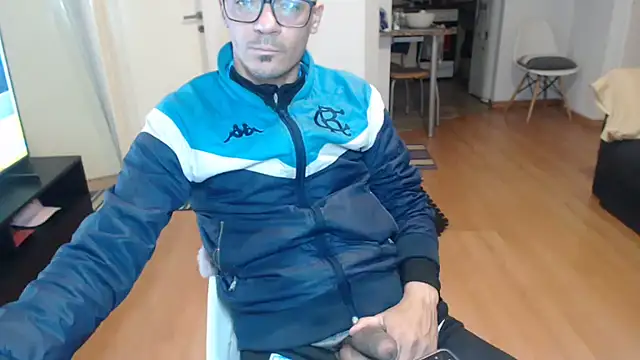 Snapshot of guachin_hunk chatting on 06/21/26, 11:07 guachin hunk online show from 06/21/26, 11:07