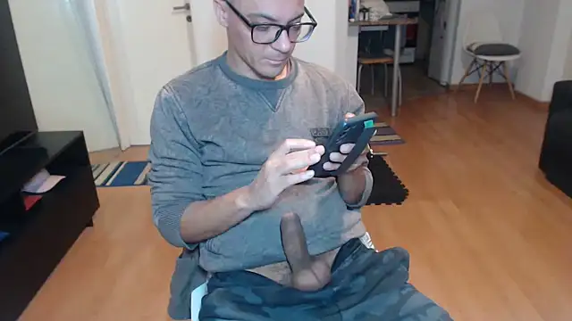 Snapshot of guachin_hunk chatting on 06/25/26, 05:12 guachin hunk online show from 06/25/26, 05:12