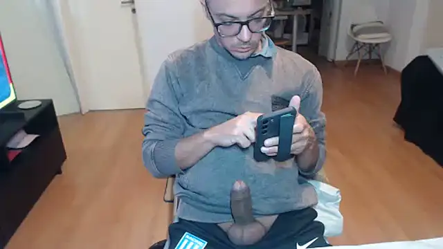 Snapshot of guachin_hunk chatting on 07/09/26, 10:14 guachin hunk online show from 07/09/26, 10:14
