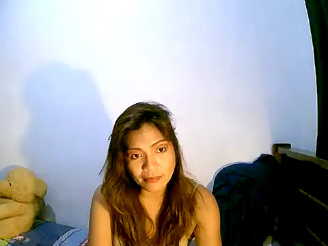 Snapshot of sweetvirginia01 chatting on 10/15/25, 05:18 sweetvirginia01 online show from 10/15/25, 05:18