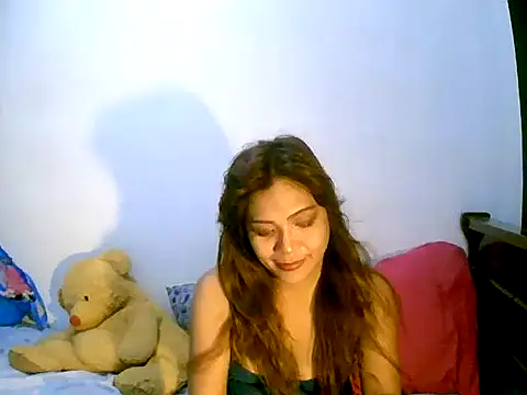 Snapshot of sweetvirginia01 chatting on 11/06/25, 07:37 sweetvirginia01 online show from 11/06/25, 07:37