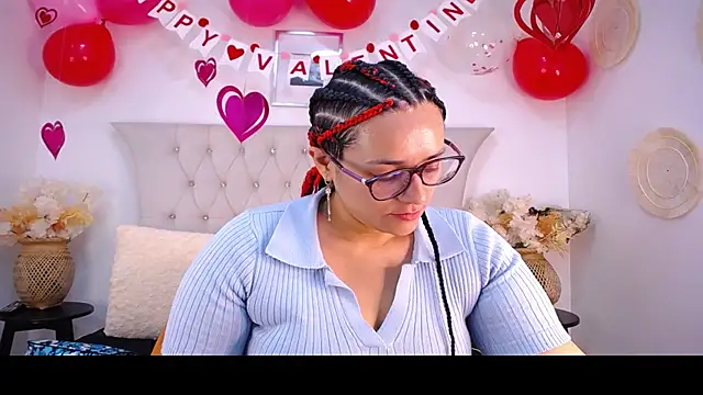 Snapshot of MIchelMomet chatting on 02/06/25, 01:54 MIchelMomet online show from 02/06/25, 01:54