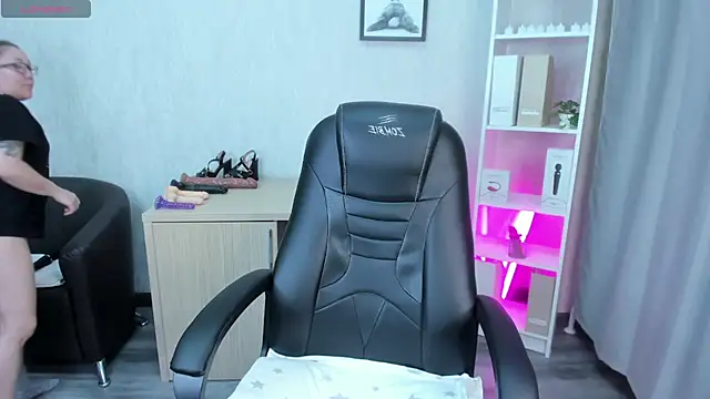 Snapshot of gentle_muse chatting on 03/10/25, 09:40 gentle muse online show from 03/10/25, 09:40