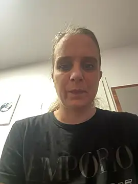 LadyChantale online show from 05/15/26, 06:09