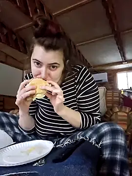 Snowbunnycake 131 online show from 12/05/24, 08:44