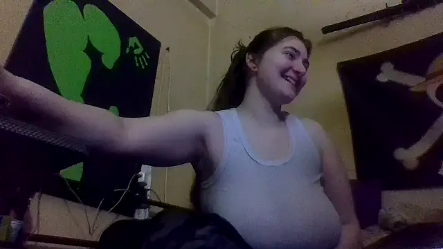 Snowbunnycake 131 online show from 12/31/24, 03:01