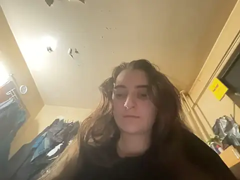 Snapshot of Snowbunnycake_131 chatting on 03/21/26, 08:19 Snowbunnycake 131 online show from 03/21/26, 08:19