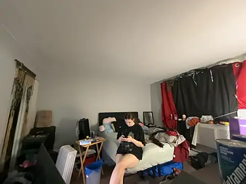 Snapshot of Snowbunnycake_131 chatting on 04/27/26, 09:46 Snowbunnycake 131 online show from 04/27/26, 09:46